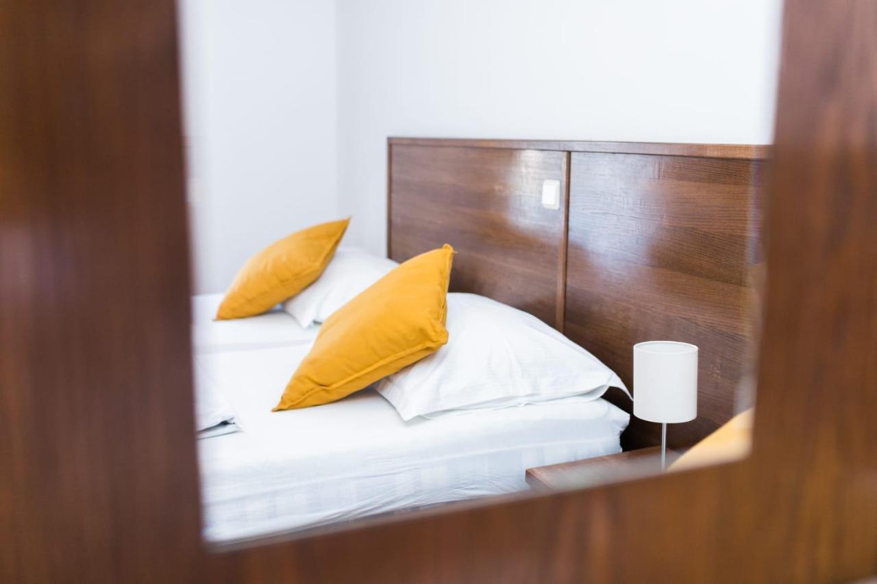 Mb Pag Bed&Breakfast Pag Town Zewnętrze zdjęcie