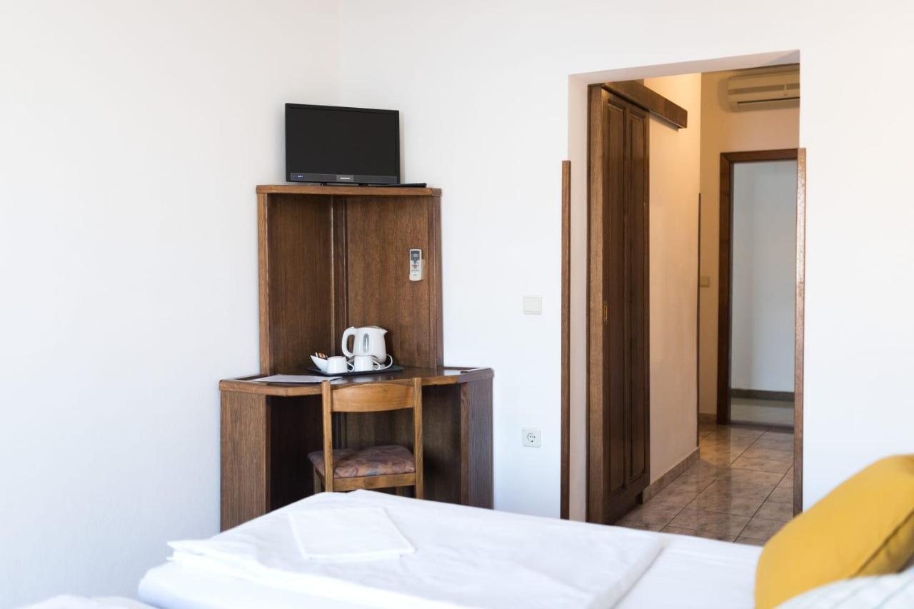 Mb Pag Bed&Breakfast Pag Town Zewnętrze zdjęcie